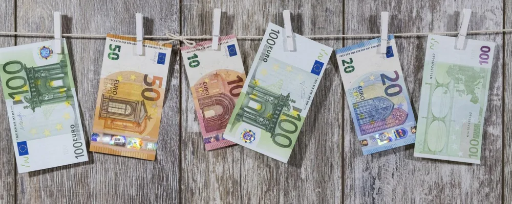 Transakčná daň a nenažraté banky, ktoré si účtujú 5x viac za transakciu to kvičiacim nevadí?
