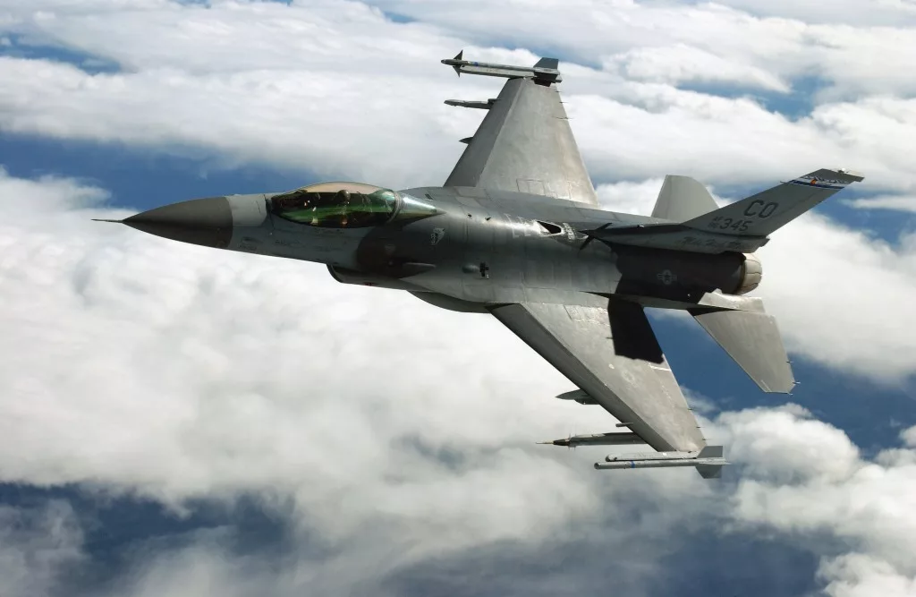 Business Insider: Ukrajine žiadni spojenci neposlali stíhačky F-16. Šance dosiahnuť tak vytúžený úspech počas protifenzívy sú mizivé