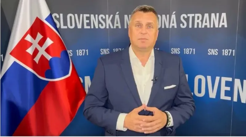 Rekviem sa podáva na počesť osoby, ktorá zomrela. Andrej Danko však stále žije