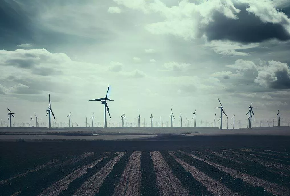 Výrobca veterných turbín oznamuje rekordnú stratu