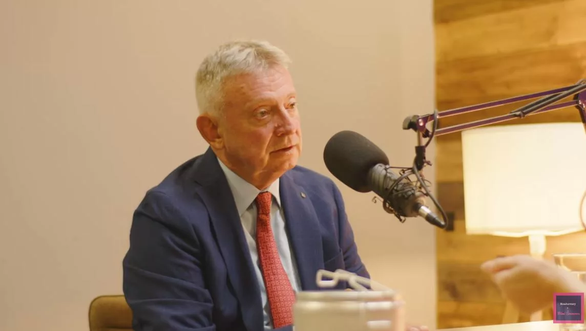 Mimi Šrámová-Jozef Viktorín: V skladoch Armády SR ostali len ešusy! (audiopodcast)