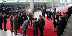 Kim Čong-un dorazil vlakem do Ruska, sejde se s Vladimirem Putinem - CNN