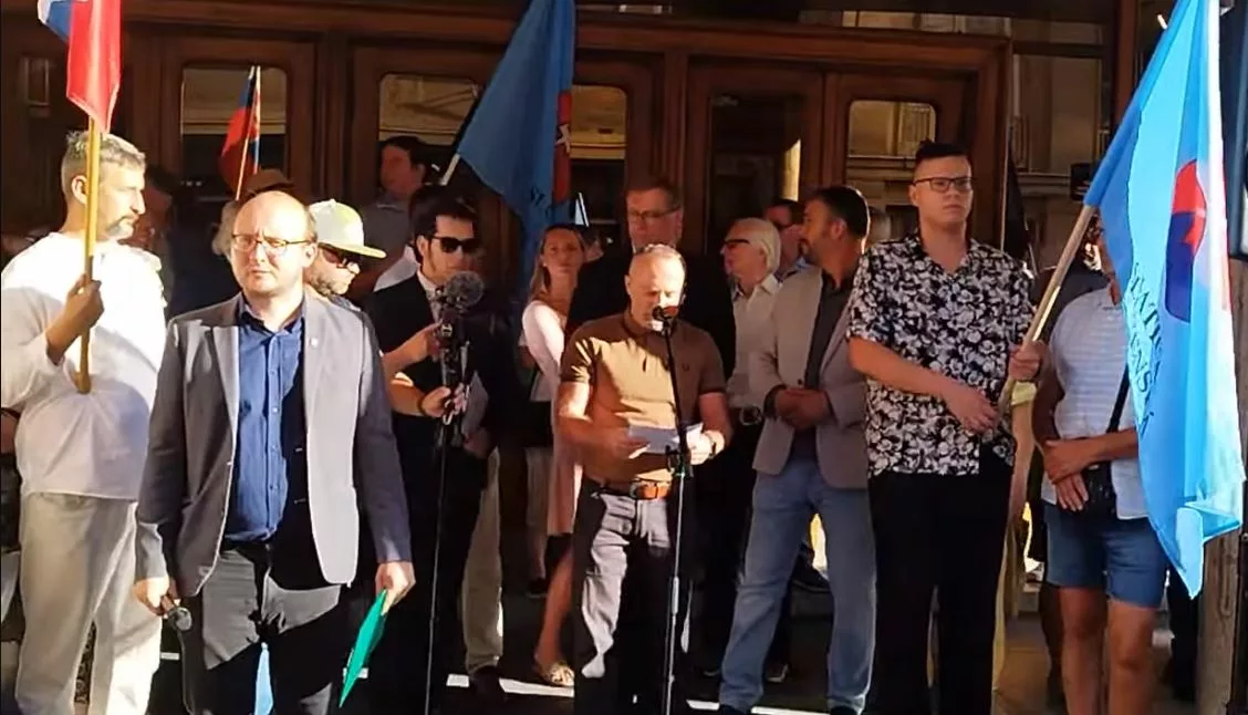 Video-Občiansky matičný protest proti nekultúrnym aktivitám na kultúrnej pôde Divadla P. O. Hviezdoslava.