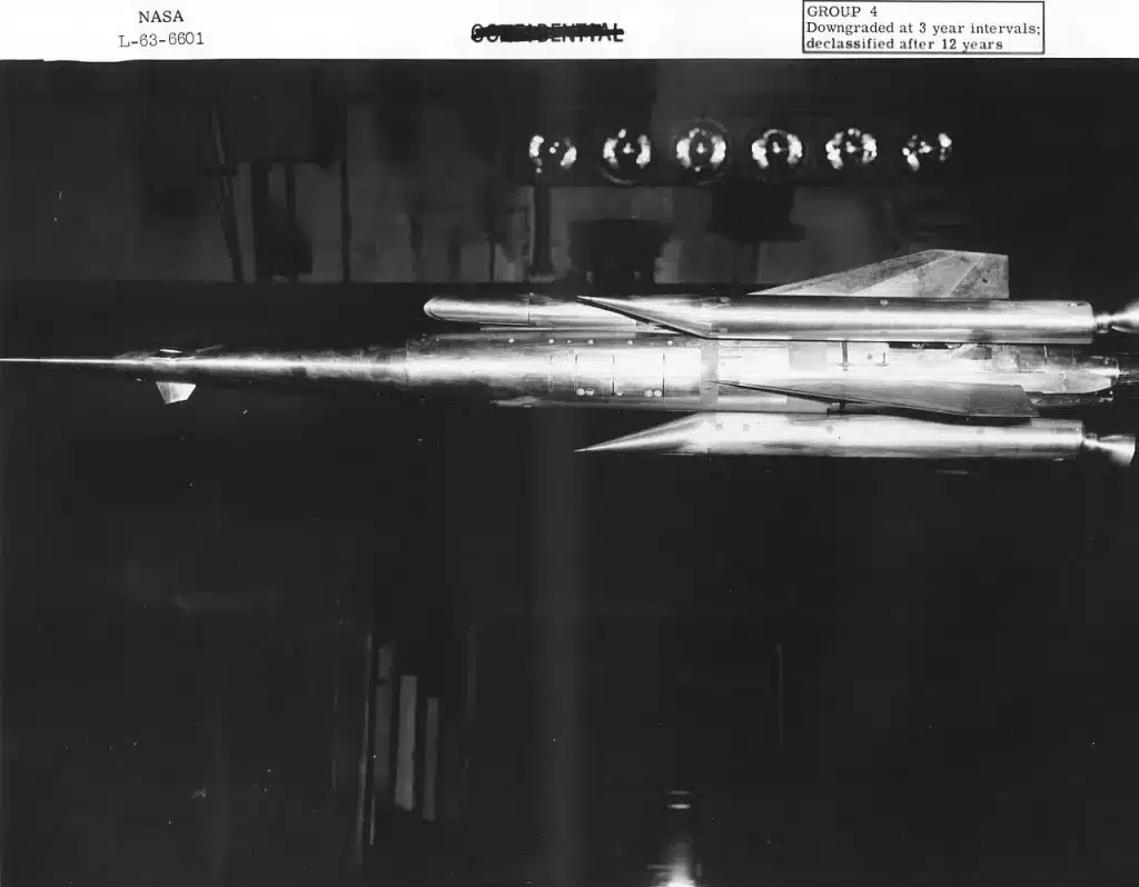 Модель ракеты SLAM в аэродинамической трубе, 1963 г. Фото NASA