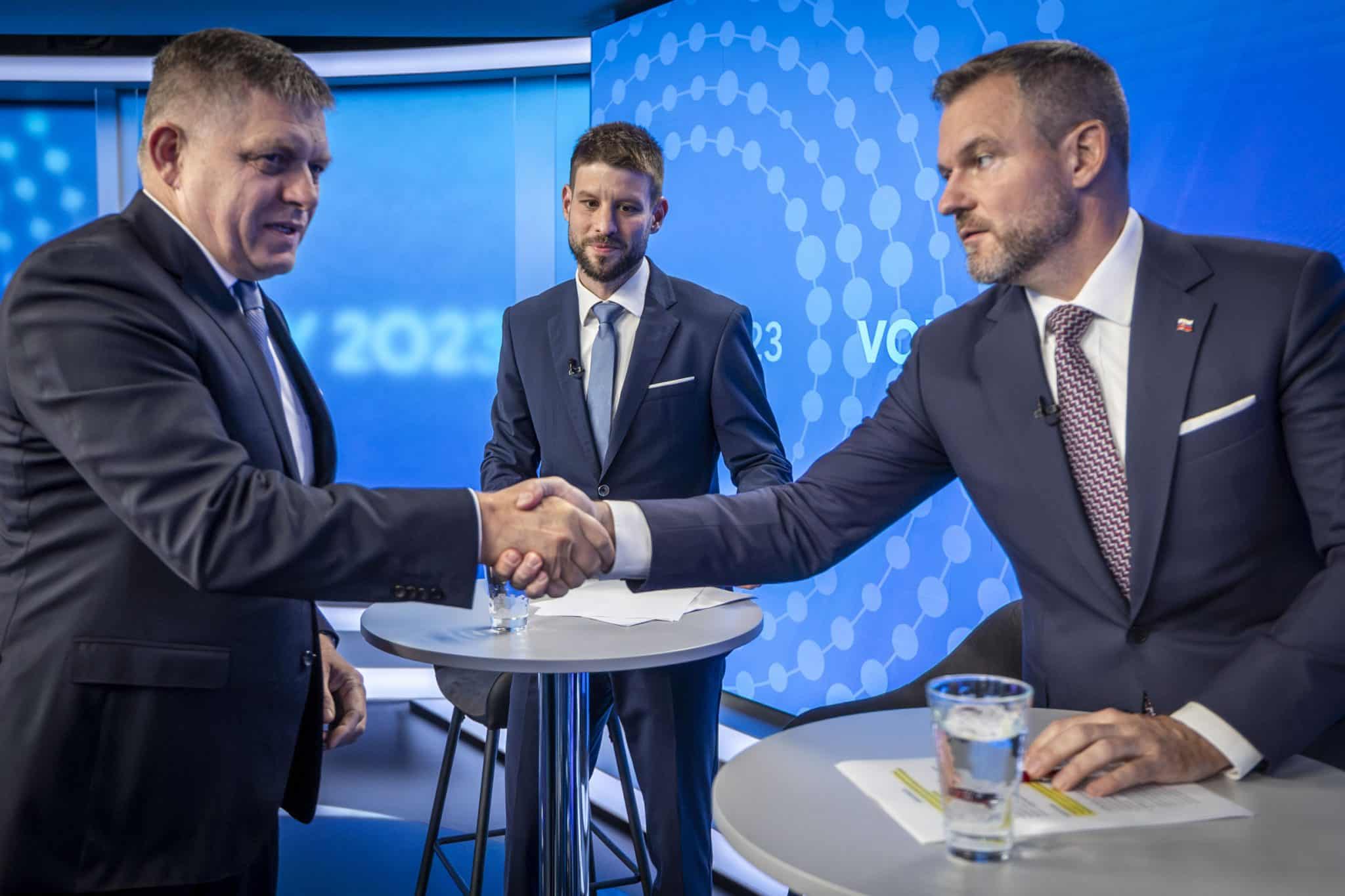 Októbrový prieskum dôveryhodnosti slovenských politikov: Fico a Pellegrini si polepšili, Šimečka spadol až za Matoviča