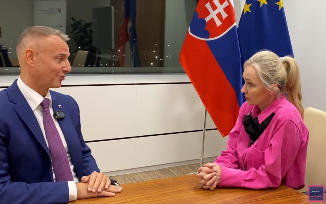 Video-Richard Raši-Neuveriteľné! Pozrite sa, aké škody spôsobila Remišová na ministerstve regionálneho rozvoja a informatizácie, nezabudnite na to, keď ju budete počuť klamať a zavádzať