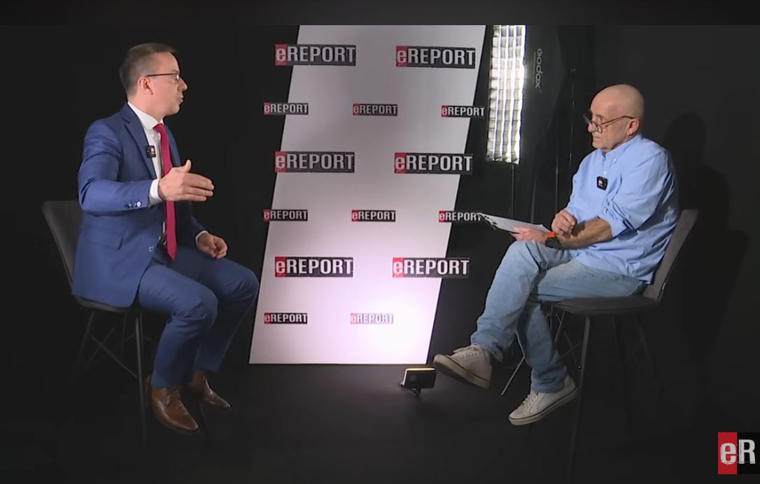 Video-ERIK TOMÁŠ: 13. dôchodky podporil iba 1 progresívec - a to iba omylom!