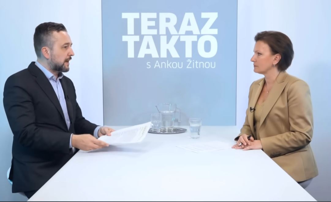 “Takto vyzerá manuál na politické prevraty,” tvrdí Ľuboš Blaha