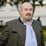 Huliak sa stal chránenou zverou (medveďom) médií hlavného prúdu.