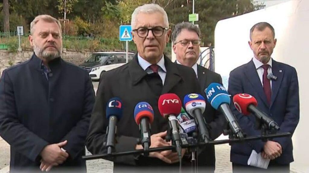 Takže tak, vy všakovakí korčokovci, PS-kári, SaS-kári a vám podobní "Kazisveti"!