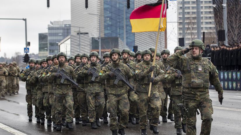 Päťdesiatpäť percent Nemcov chce spoločnú európsku armádu