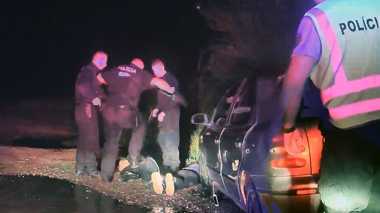 O školeniach, psychotestoch a policajnej brutalite