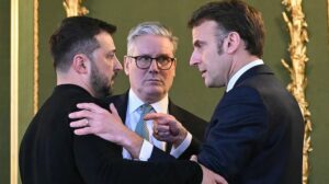 Londýn hostí rokovania o prímerí na Ukrajine: Prečo až po troch rokoch konfliktu?