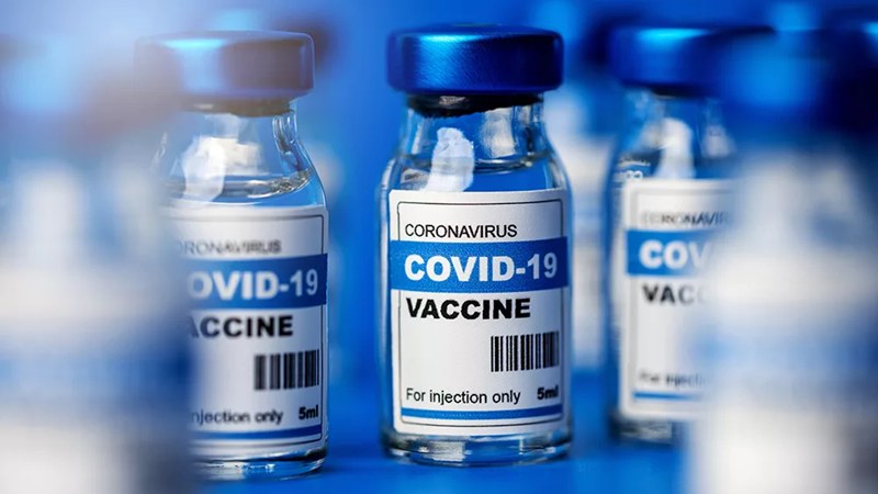 Szalay & Orosová, doma pozatvárať, nosiť rúška, čo 48 hod. sa AG testovať a každých 72 hod. PCR test.