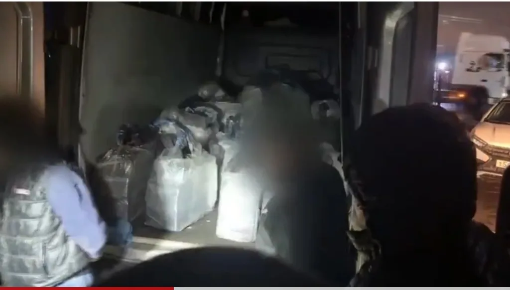 Video: Ruská FSB zastavila tranzit dvoch ton kokaínu v hodnote 6 miliárd ₽ do EÚ