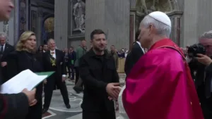 BBC: Pápež sa po inauguračnej omši stretne s ukrajinským lídrom