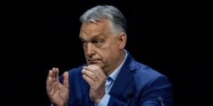 Orbán: UA tajné služby sa snažia narušiť referendum o členstve Kyjeva v EÚ