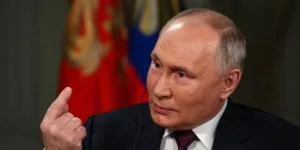 Putin o možnosti stretnutia so Zelenským: Kto by rokoval s teroristami?