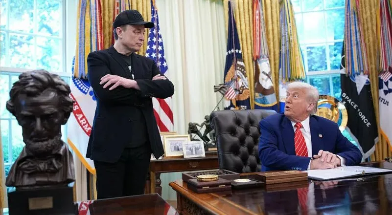 ET: Trump a Musk sa pustili do ostrej výmeny názorov