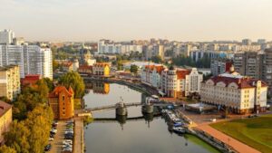 Novinári zo štvavých šerblíkov sa už tešia, že NATO zničí ruský Kaliningrad.