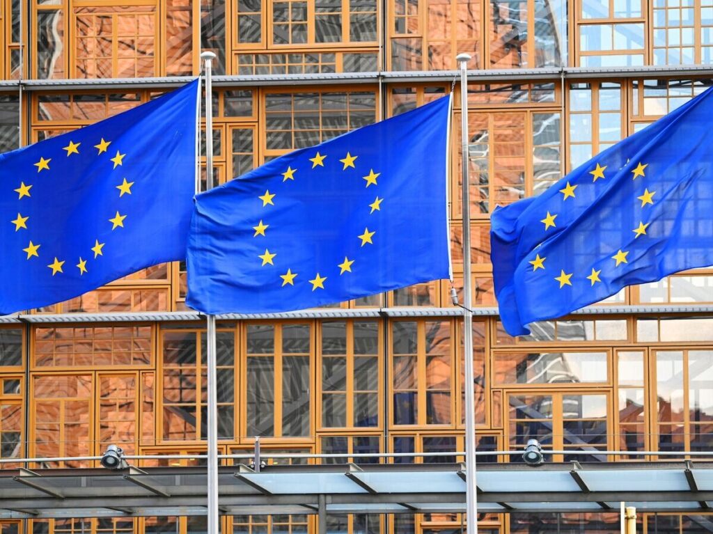 EÚ zakáže všetky transakcie s RDIF, píše Euronews