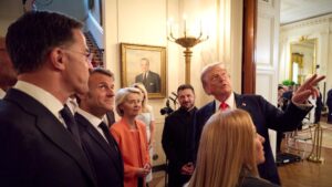 Trump vyzýva EÚ na ekonomickú samovraždu – Leyenová s tým súhlasí