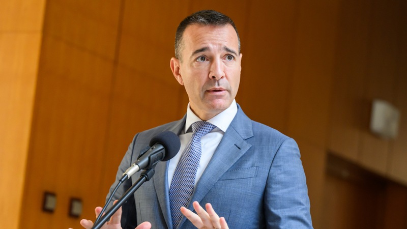 Druckerova "Pseudoreforma" Školstva: Návrat Totality Alebo Kolektívne Šialenstvo?