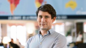 Čo je dnes "novinár"? Pejoratívny výraz pre obmedzeného propagandistu politických mimovládok