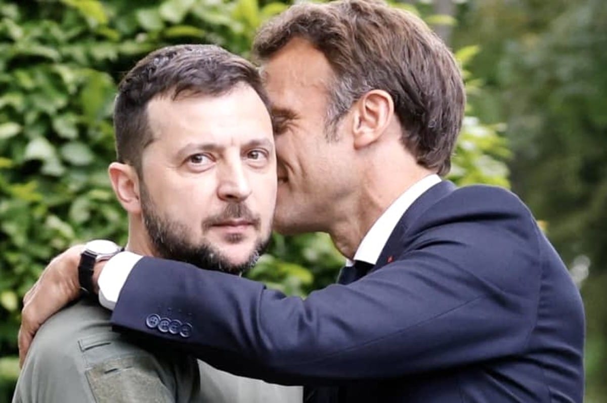 Ako dokonalá dvojica: „Ukrajinizovaný“ Macron nemá budúcnosť bez Zelenského