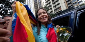 Nová nositeľka Nobelovej ceny Machado vyzýva Trumpa na vojnu proti Venezuele