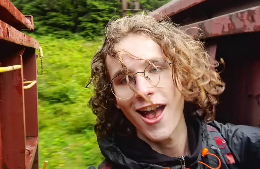 Kocúr Muro a jeho “hrdinský čin” A čo tak 100 hodín VPP, udržiavať v čistote chodník pred školou