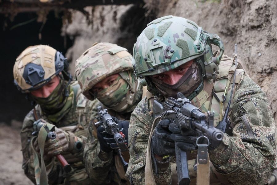 Putin oznámil úplné obkľúčenie Krasnoarmejska a Dimitrova.