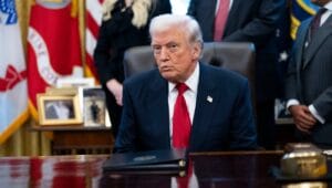 Zatiaľ ide len o geopolitickú hru; Trump v skutočnosti Venezuelu nekontroluje.