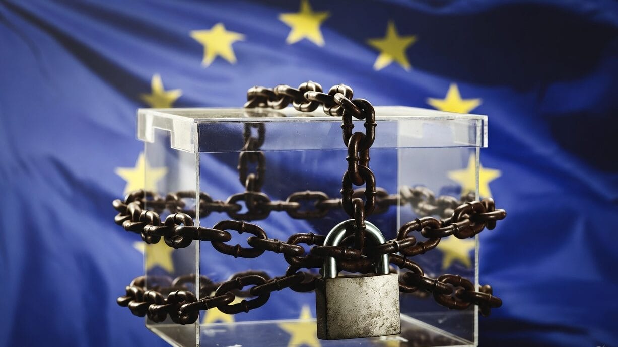 EÚ prežila svoj zenit. Moloch, ktorý mal prinášať prosperitu a mier robí pravý opak