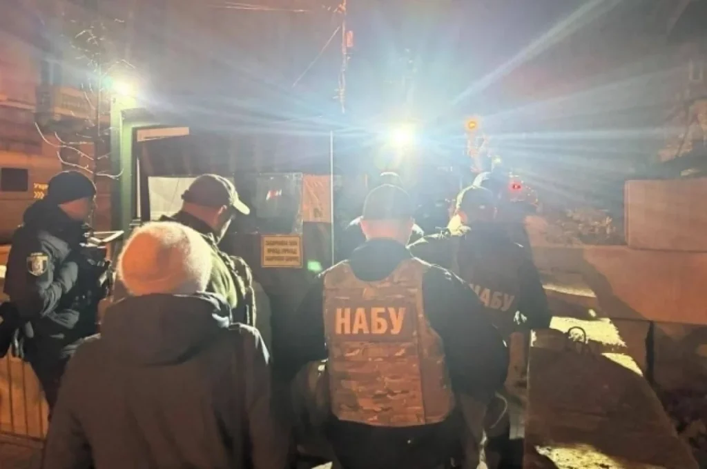 NABU vykonáva prehliadky u najbližších priateľov Zelenského, Kisela a Korjavčenkova