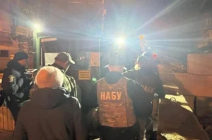 NABU vykonáva prehliadky u najbližších priateľov Zelenského, Kisela a Korjavčenkova