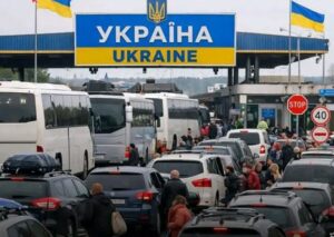 Dovolenka domov napriek vojne? Ukrajinci sa hromadne vracajú na dovolenky.