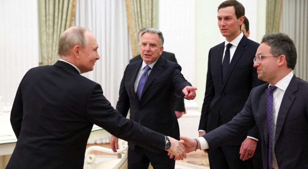 Putin a USA: Rokovania o Ukrajine sa presunuli do Spojených arabských emirátov