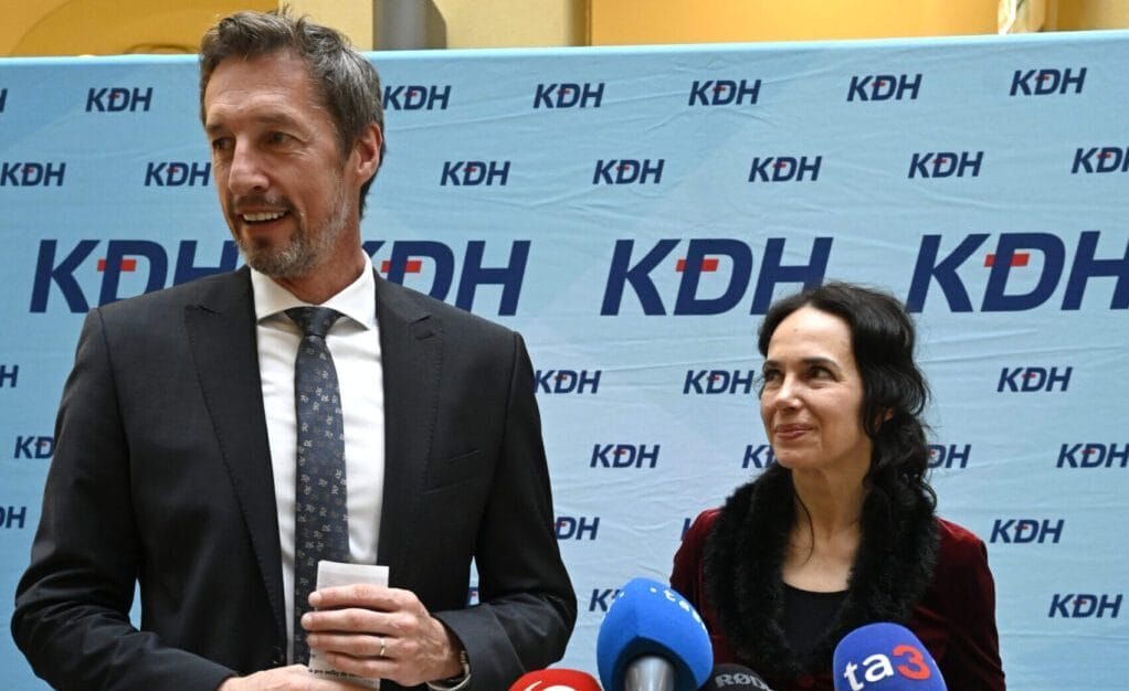 KDH trpí stratou súdnosti ak tvrdí, začali zápas za samostatné Slovensko ako prvé.