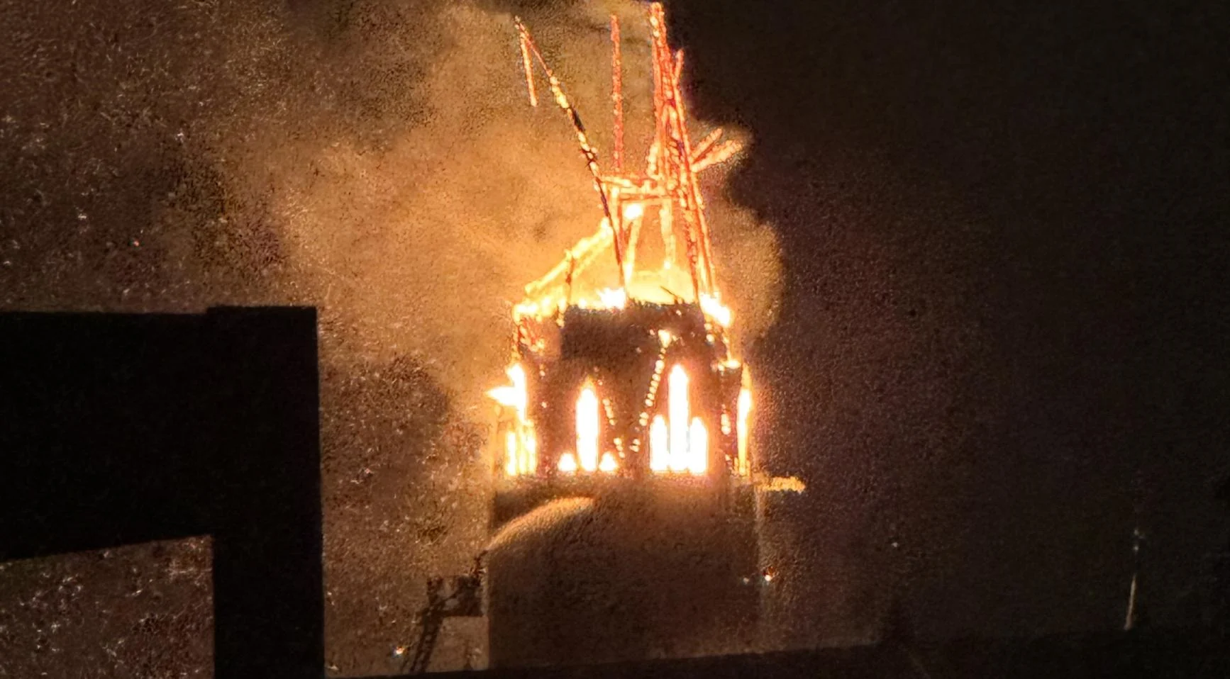 Tragická strata pre Amsterdam: Historický kostol Vondelkerk podľahol novoročnému požiaru