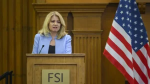 A čo naša obrankyňa USA ako miero - tvorcu? Prečo čuší a nechrlí oslavné ódy Leška a spol.?