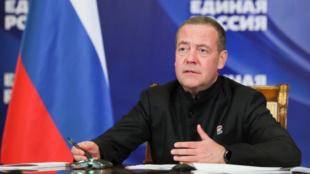 Medvedev: USA už nesmú ani formálne obviniť Rusko z ničoho