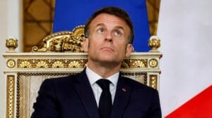 Macron predpovedal zdrvujúcu budúcnosť pre Európu