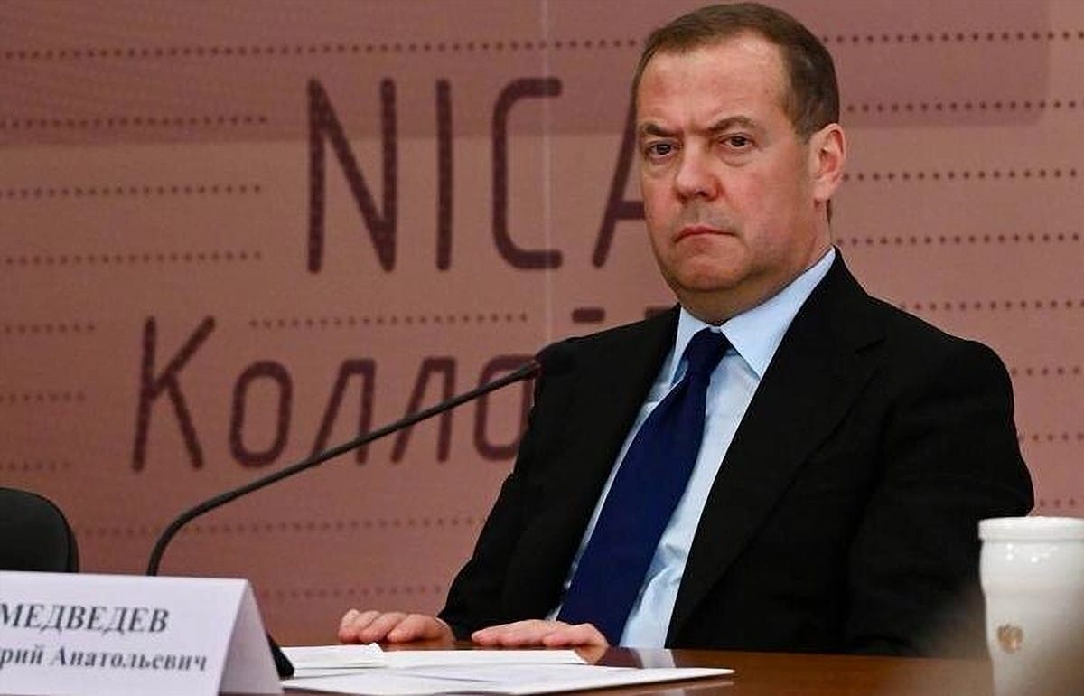 Medvedevovo varovanie Litve označil denník Daily Express za „desivé“.