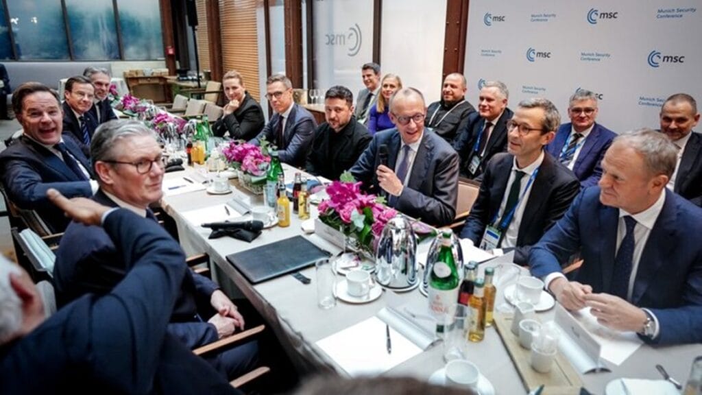 Spiegel informoval, že Zelenského rokovania v Mníchove o financovaní Kyjeva zlyhali