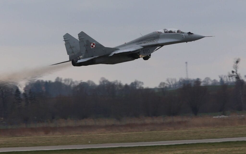 Odovzdaním MiG-29 Ukrajine poľský premiér Tusk vyhlási vojnu Rusku.