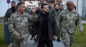 Opitý generál USA stratil vo vlaku taktické mapy, spadol, utrpel otras mozgu