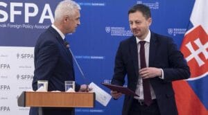 No, vážne, pán Korčok? Rusi sú už v Budapešti? Koľko Hegerovej vodky vypil?