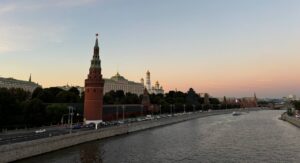 Putinova „drahokammi vyšperkovaná“ pomsta v USA štýle zaskočila Washington. Keďže Blízky východ sa rozhorel uprostred eskalujúcej vojny