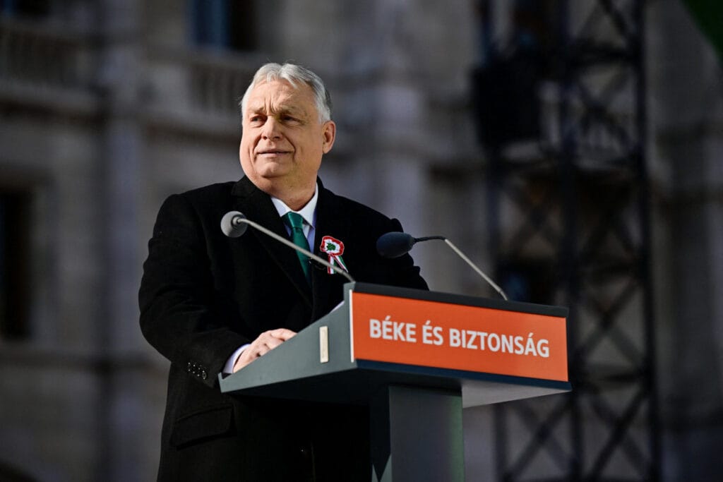 Orbán: Analýza kyjevských financií odhalila, že miliardy tiekli na Západ